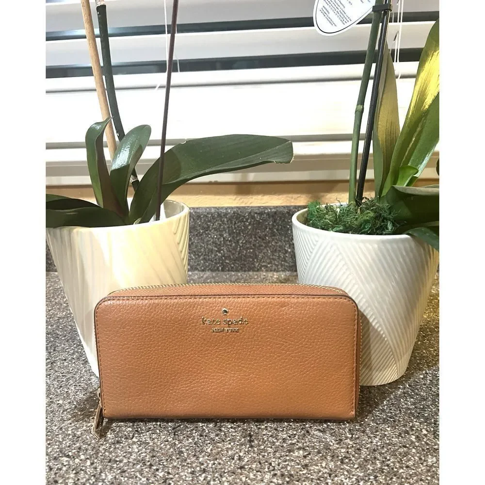 kate spade New York Pebbled Leather Womens Medium Tan Wallet Zip Around Bi-Fold